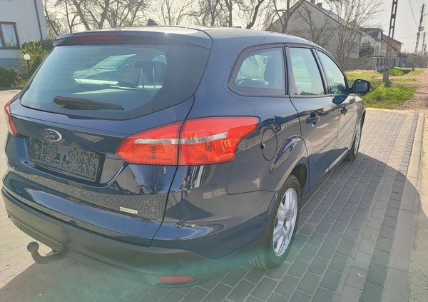 Ford Focus cena 25900 przebieg: 123000, rok produkcji 2015 z Tarnobrzeg małe 121